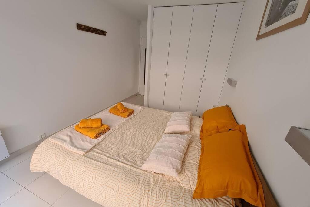 Le Lodge, T2 classé 3 étoiles avec jardin, parking, piscine&mer à 2 pas Menton Exterior foto